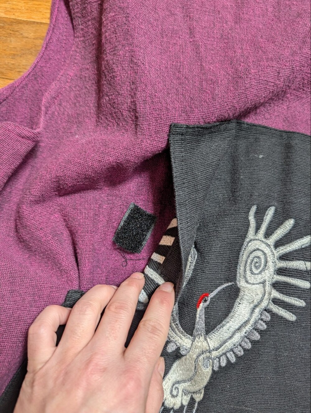 Vintage Art to Wear Japanese Crane Embroidered Vest Purple Black Woven Asian Med - Picture 13 of 16
